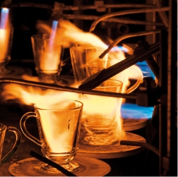 Les maîtres verriers de la cristallerie de Passavant-la-Rochère sont les garants d'un savoir-faire traditionnel